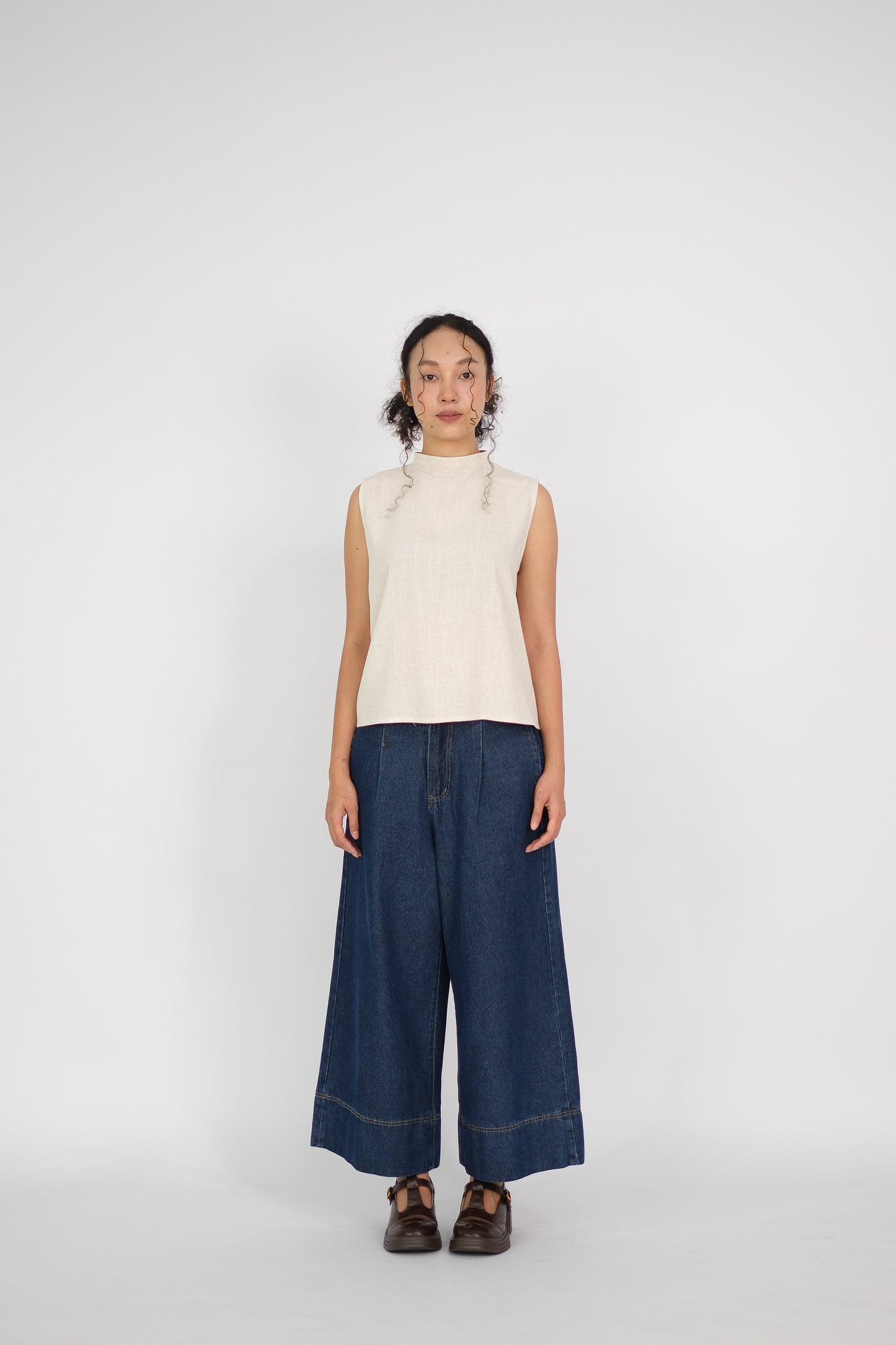 back-gathered sleeveless top