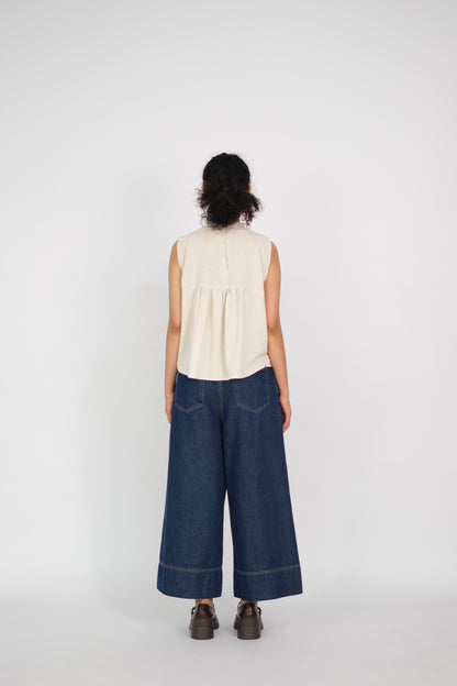 back-gathered sleeveless top