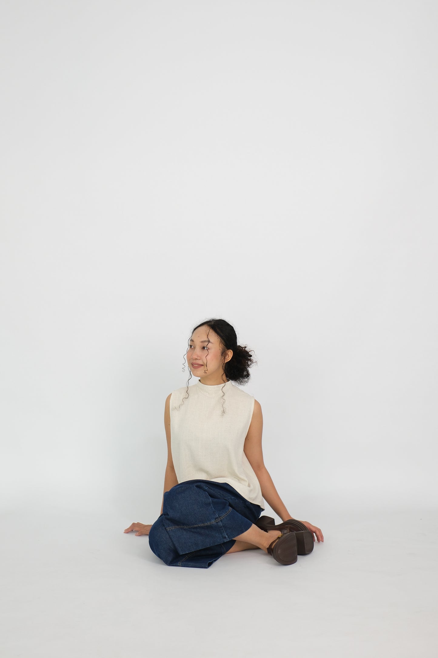 back-gathered sleeveless top