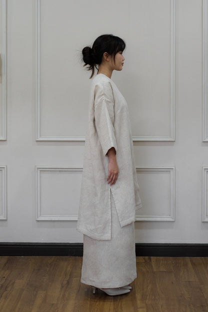 kurung labuh.