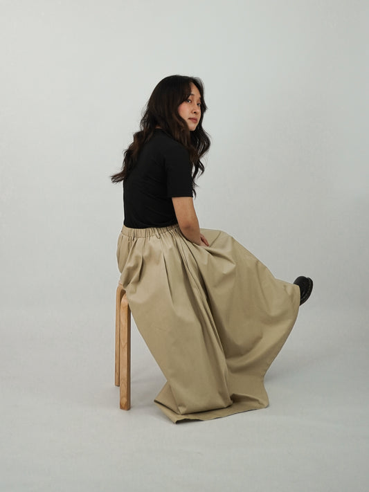 round pleated skirt